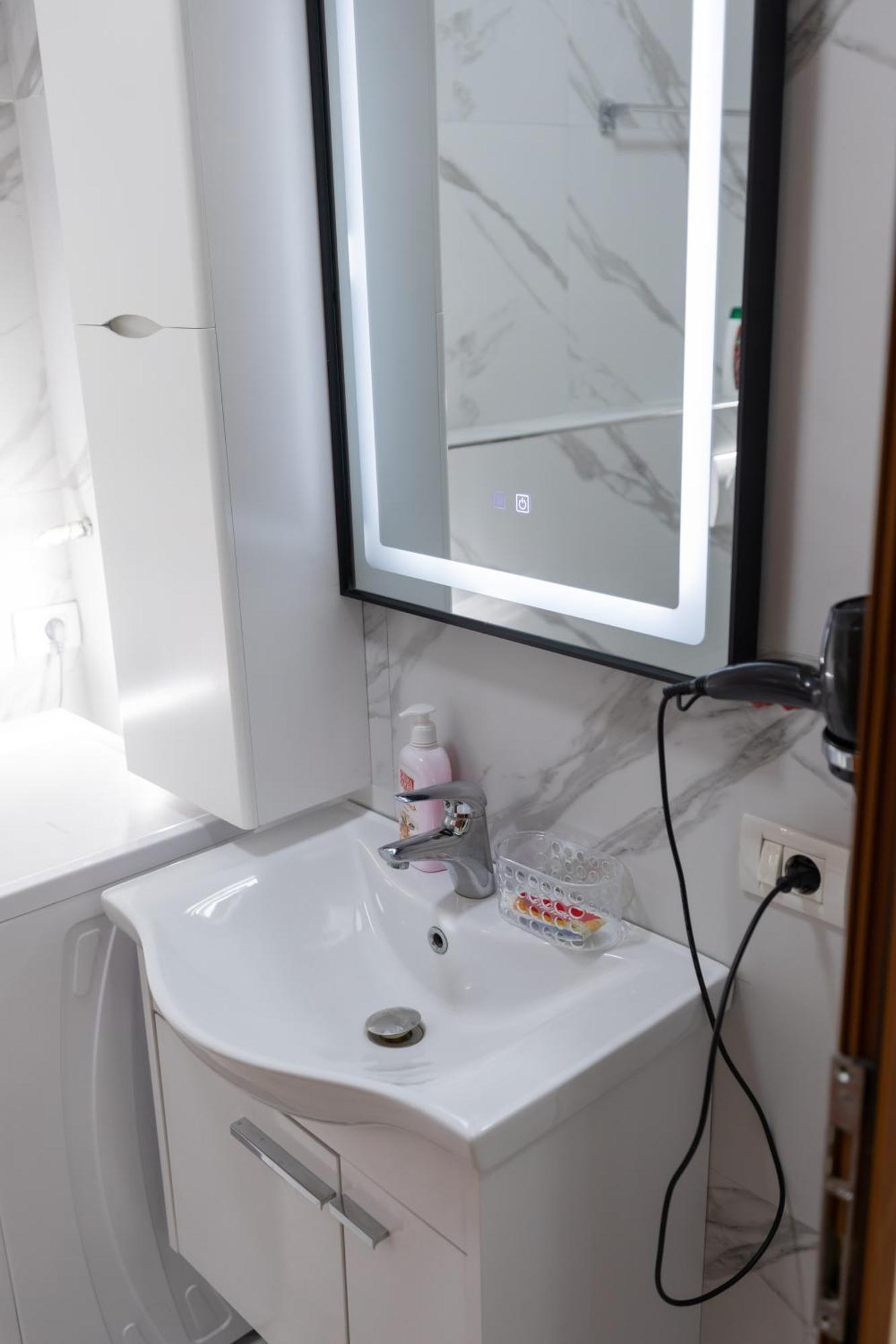 Vila Emi Apartment'S ドゥラス エクステリア 写真