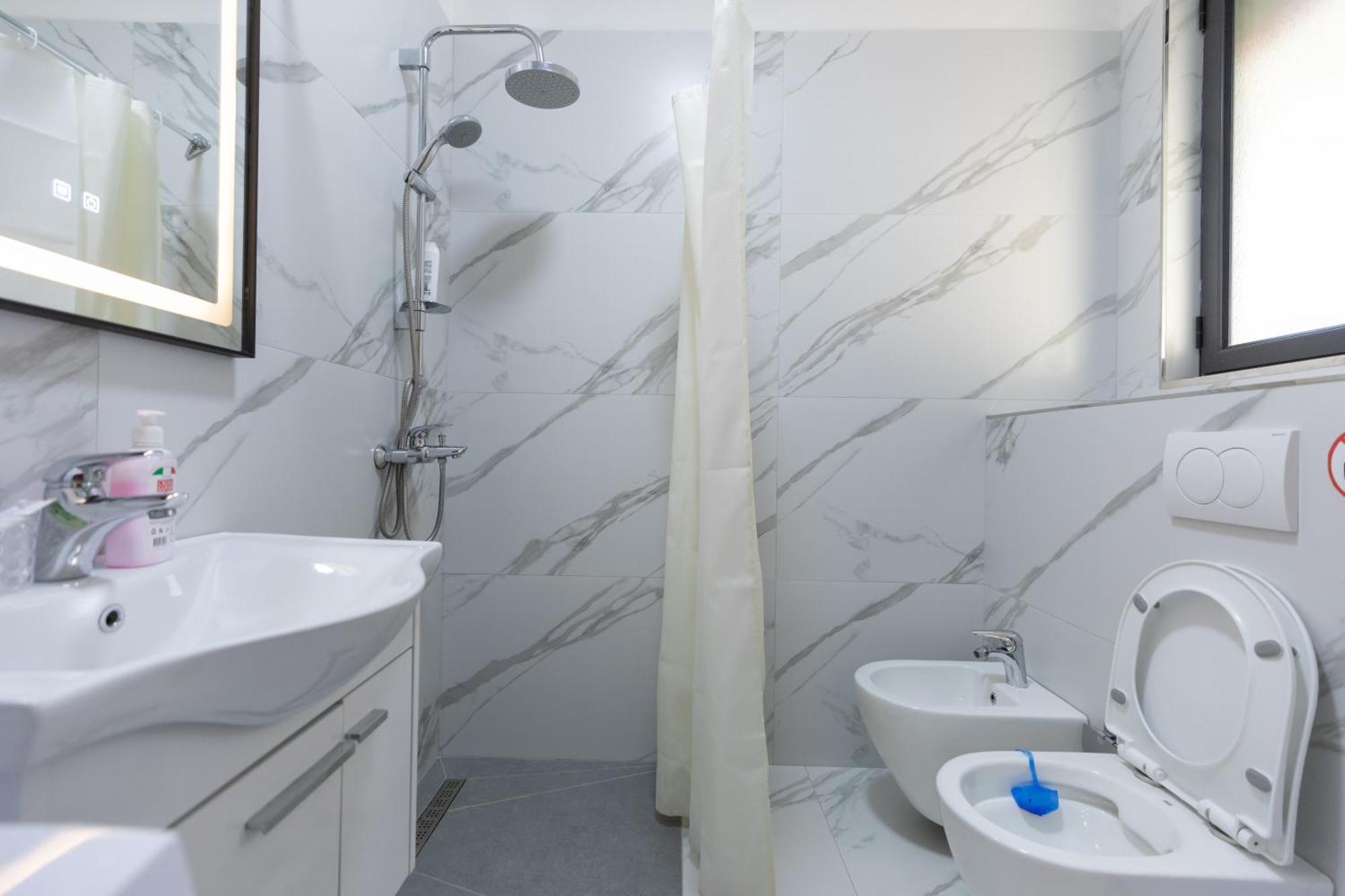 Vila Emi Apartment'S ドゥラス エクステリア 写真