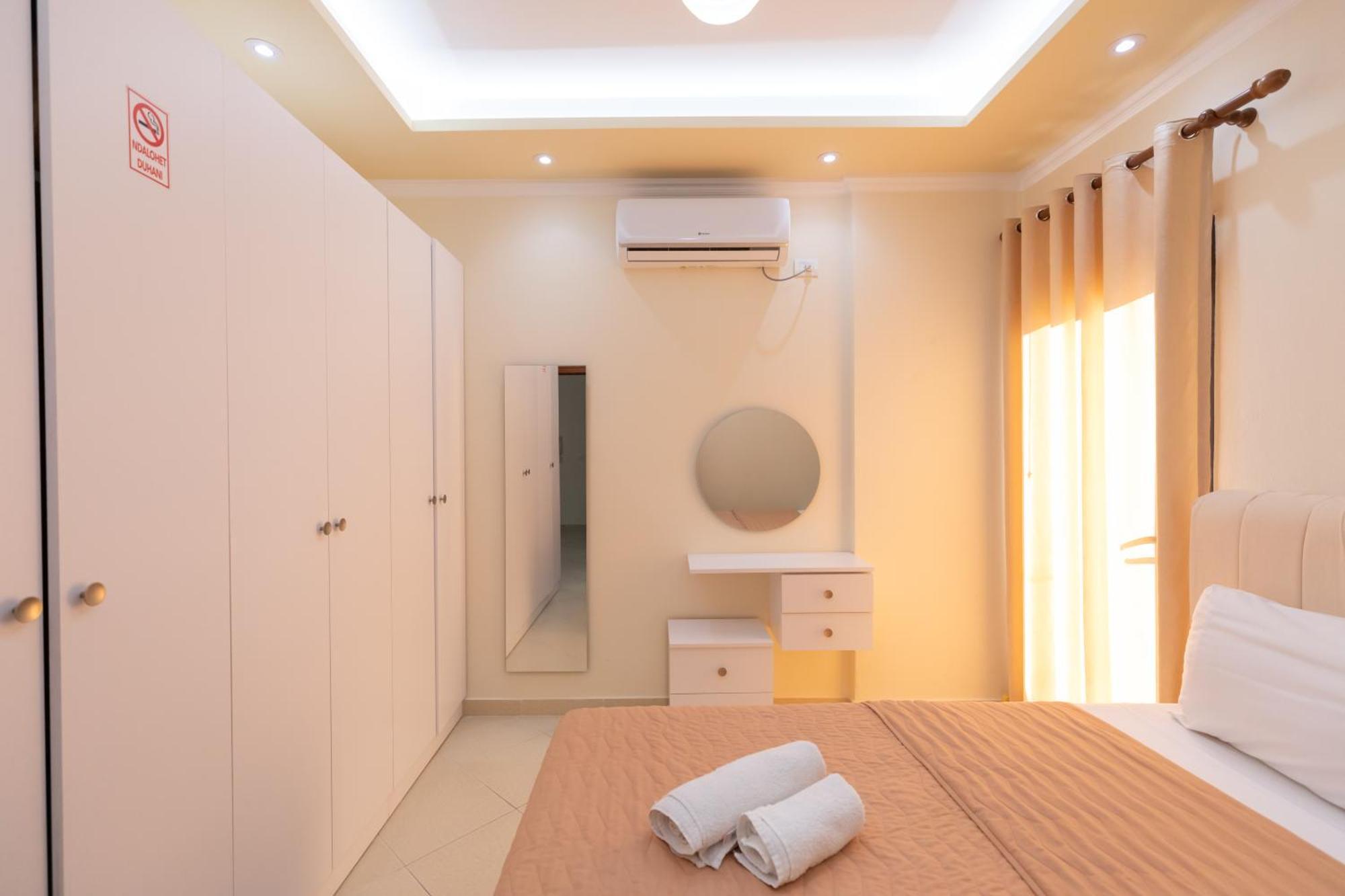 Vila Emi Apartment'S ドゥラス エクステリア 写真