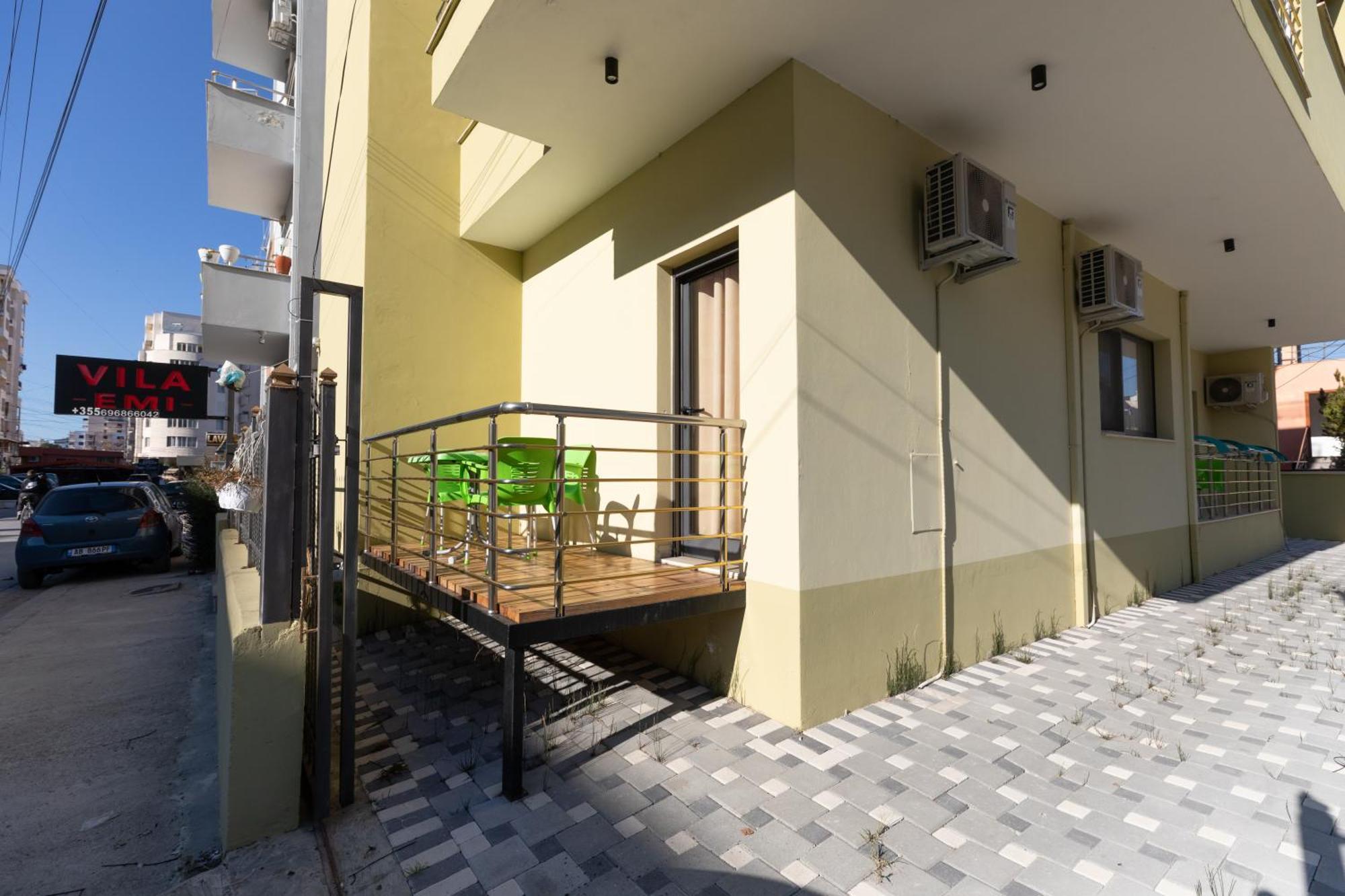 Vila Emi Apartment'S ドゥラス エクステリア 写真