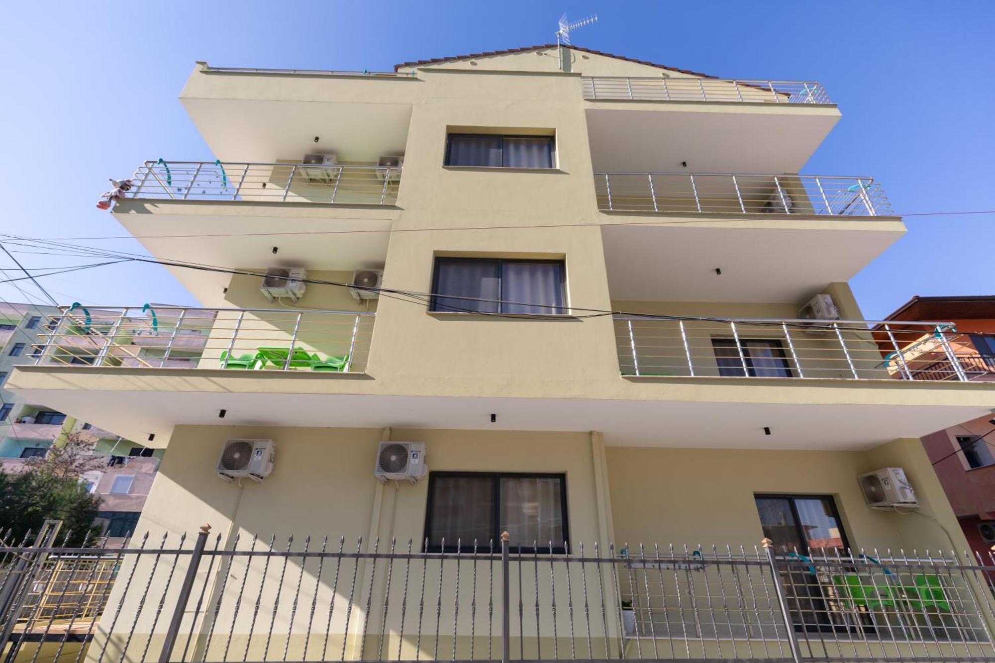 Vila Emi Apartment'S ドゥラス エクステリア 写真
