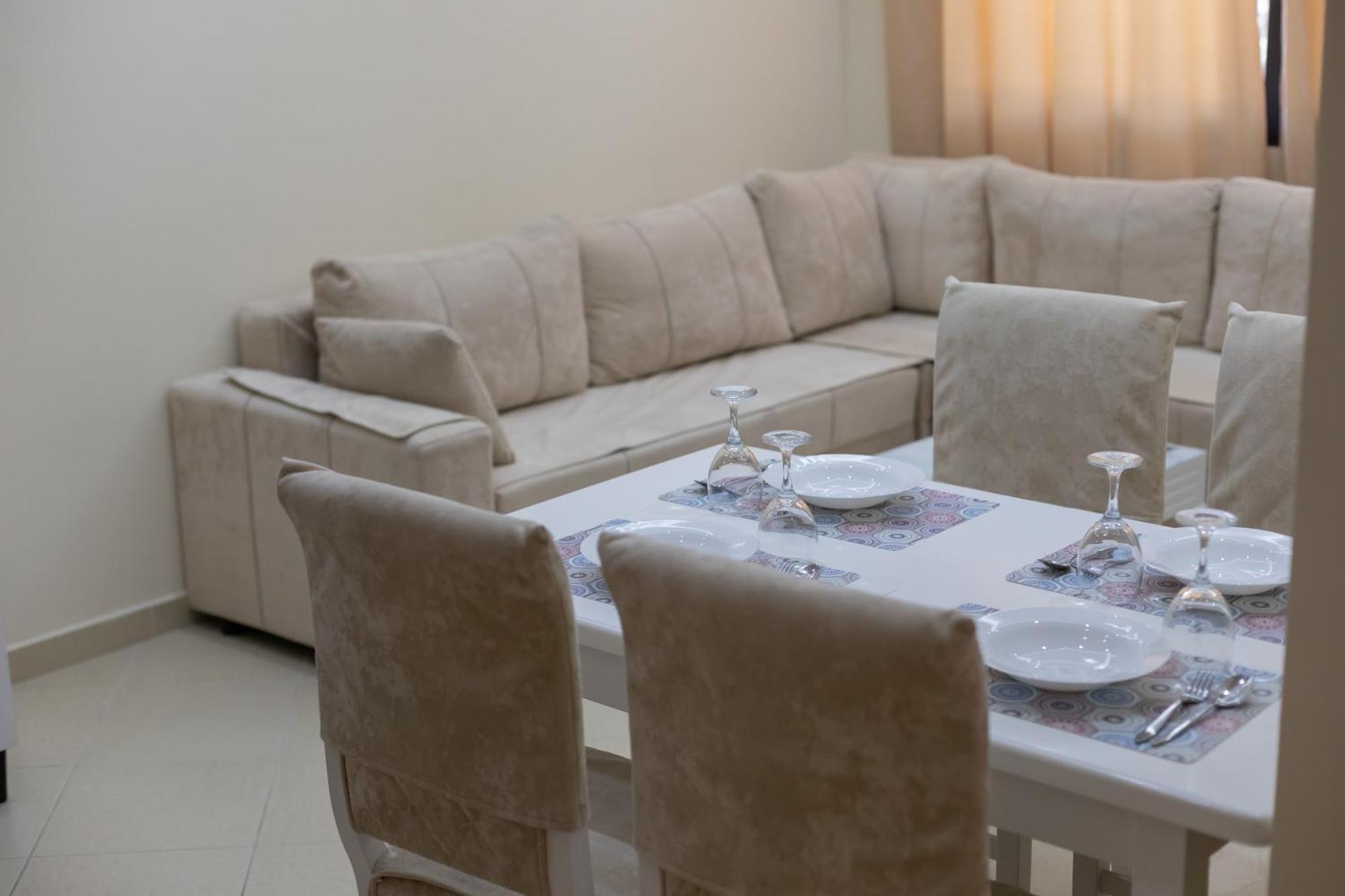 Vila Emi Apartment'S ドゥラス エクステリア 写真