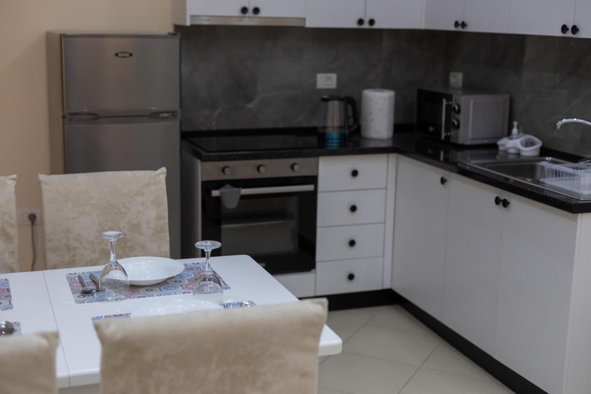 Vila Emi Apartment'S ドゥラス エクステリア 写真