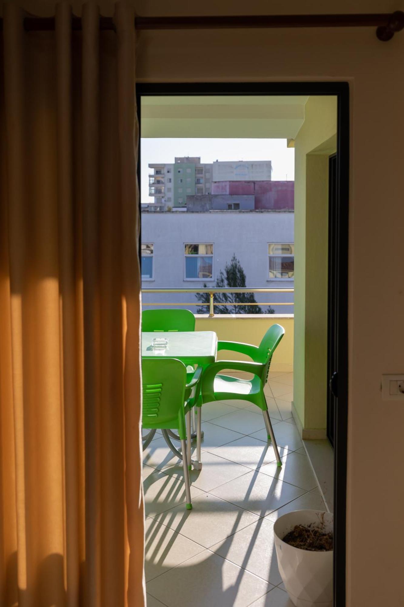 Vila Emi Apartment'S ドゥラス エクステリア 写真