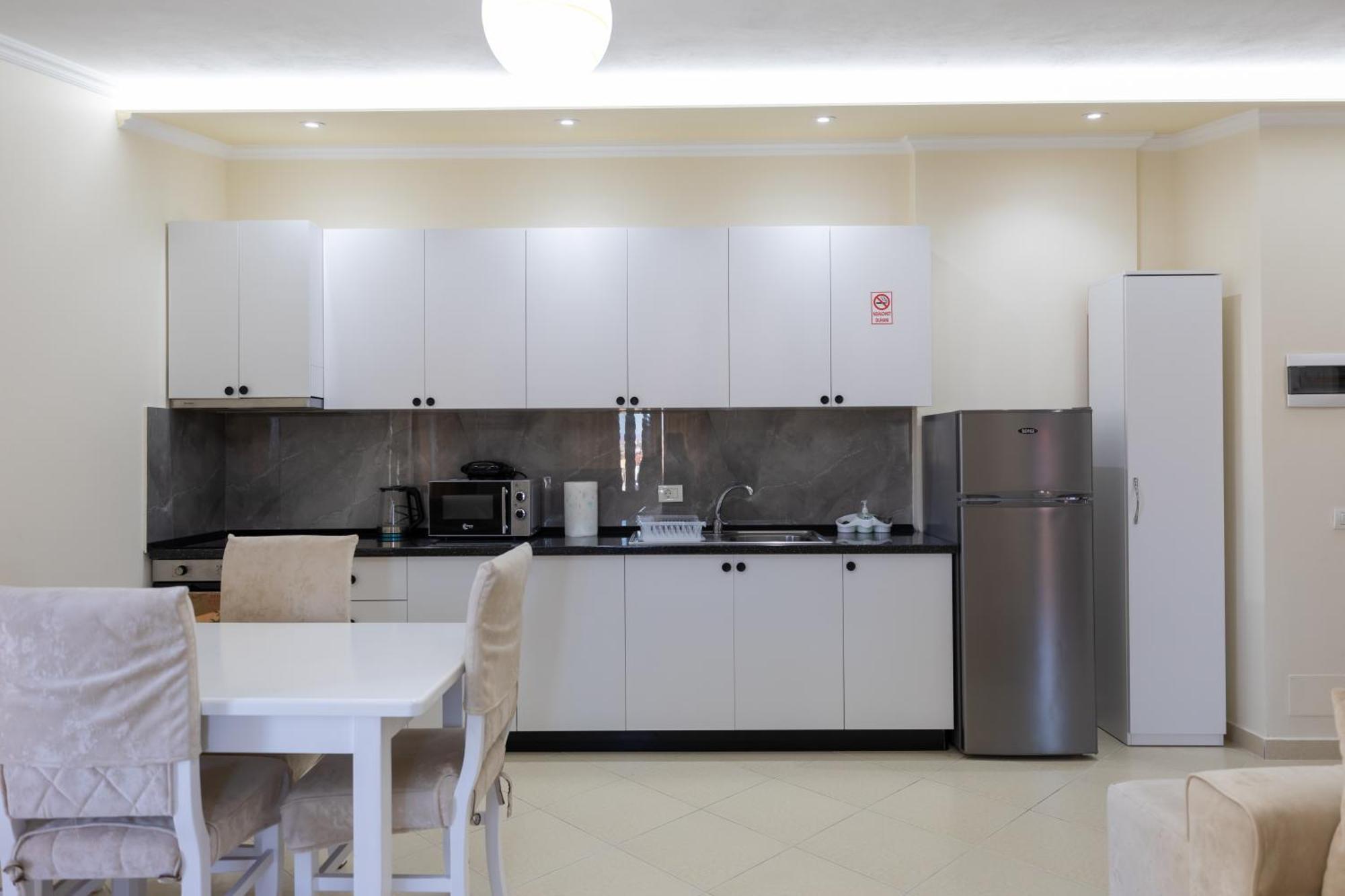 Vila Emi Apartment'S ドゥラス エクステリア 写真